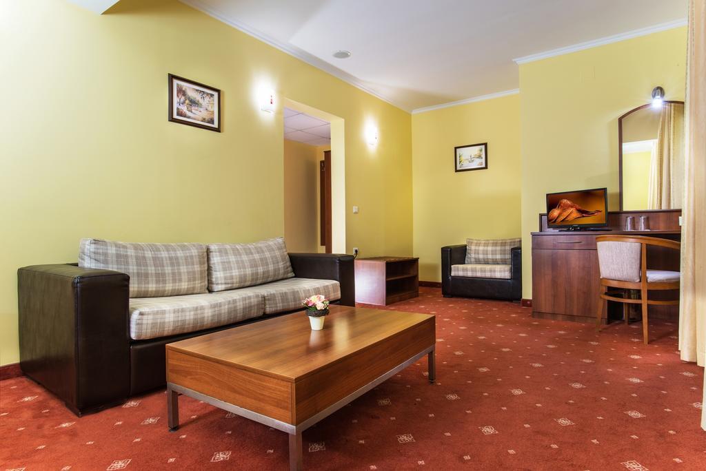 Hotel Izvor Starozagorski Bani Extérieur photo