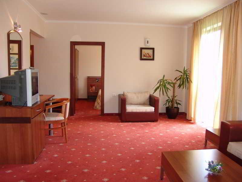 Hotel Izvor Starozagorski Bani Extérieur photo